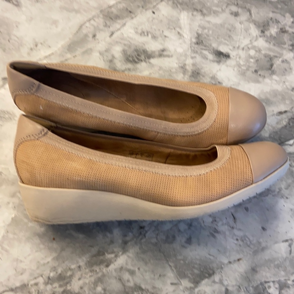 Clark’s nude wedge ballet flat!